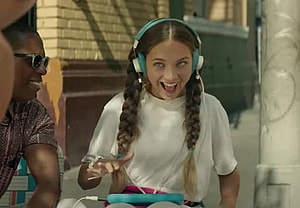 Sia apologizes Music