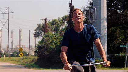 simon rex in red rocket from writer director Sean baker