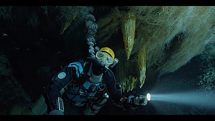 Diving Into the Darkness Jill Heinerth