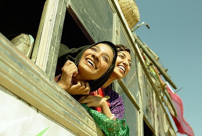 Tannishtha Chatterjee's Rani and Radhika Apte's Lajjo in an early scene in "Parched"