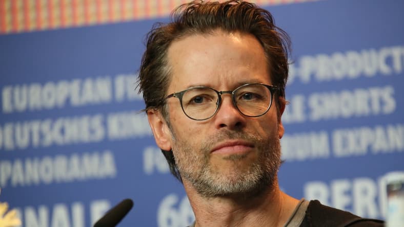 Guy Pearce Apologizes for comments about trans actors