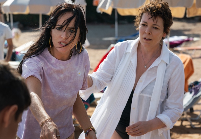 The Lost Daughter Maggie Gyllenhaal Olivia Colman