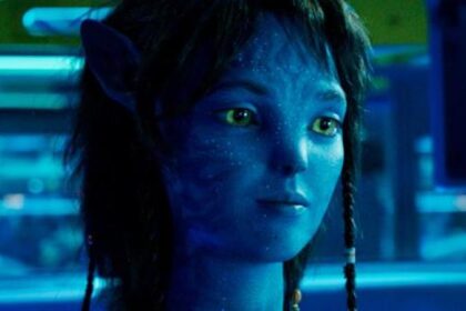 Sigourney Weaver on Playing a 14-Year-Old in Avatar Sequel