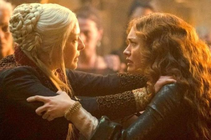 Older Rhaenyra (Emma D'Arcy) and Alicent (Olivia Cooke) on House of the Dragon